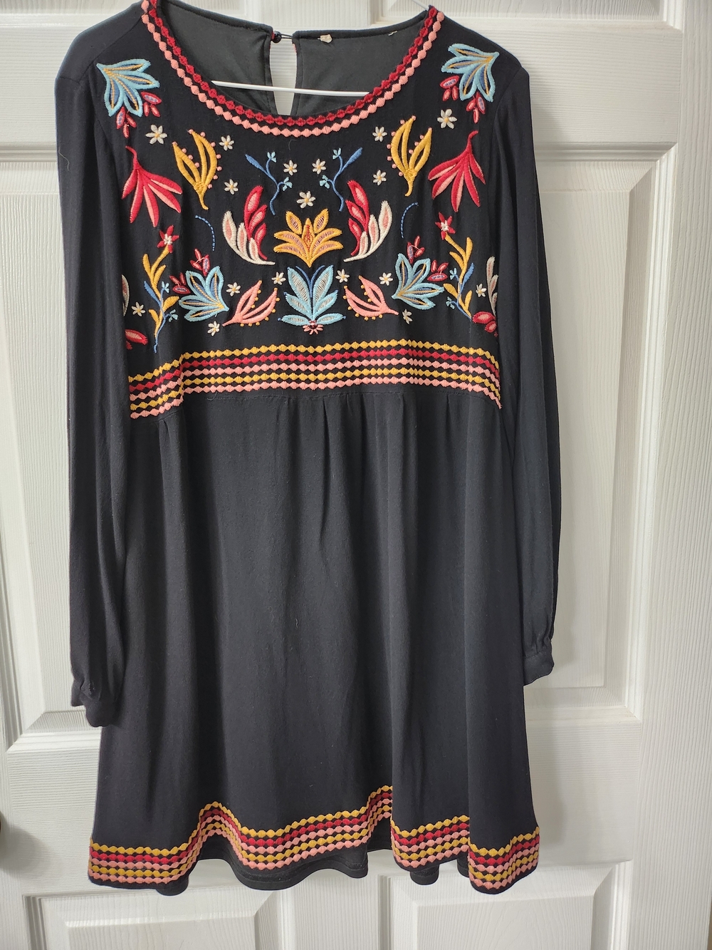 Boho Embroidered Black Long-Sleeve Dress